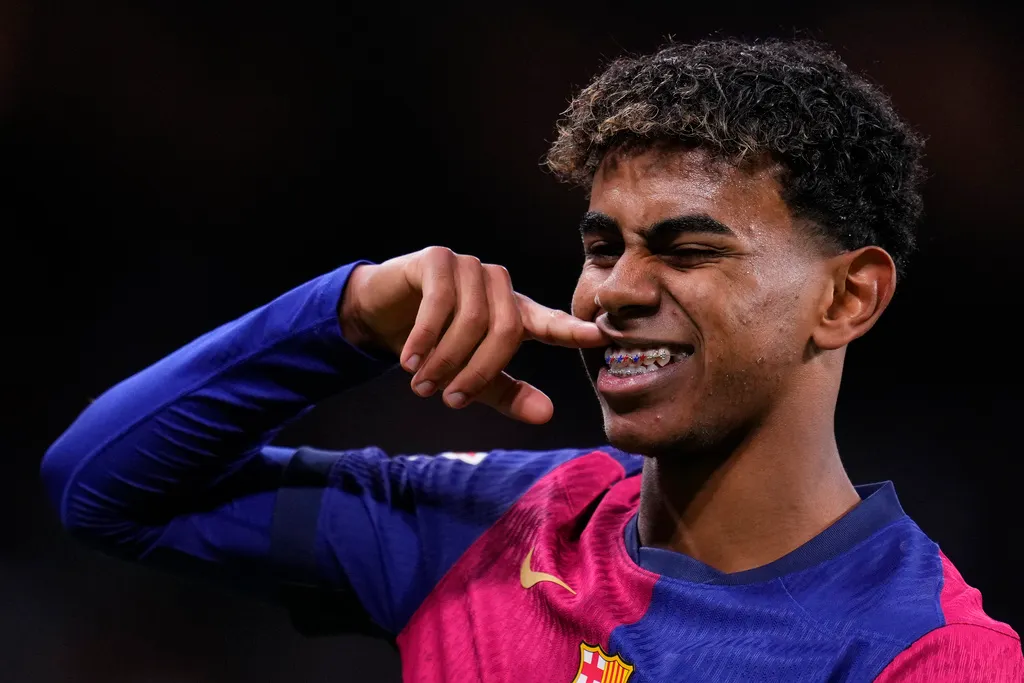 Barca hủy diệt Real Madrid ngay tại Bernabeu - Ảnh 3. Barca hủy diệt Real Madrid ngay tại Bernabeu - Ảnh 3.