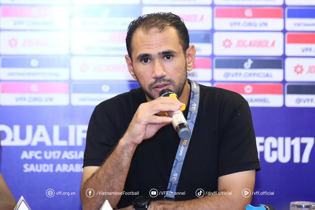 HLV Cristiano Roland: &ldquo;U17 Việt Nam xứng đ&aacute;ng với tấm v&eacute; dự VCK giải U17 ch&acirc;u &Aacute; 2025&rdquo; - Ảnh 4.