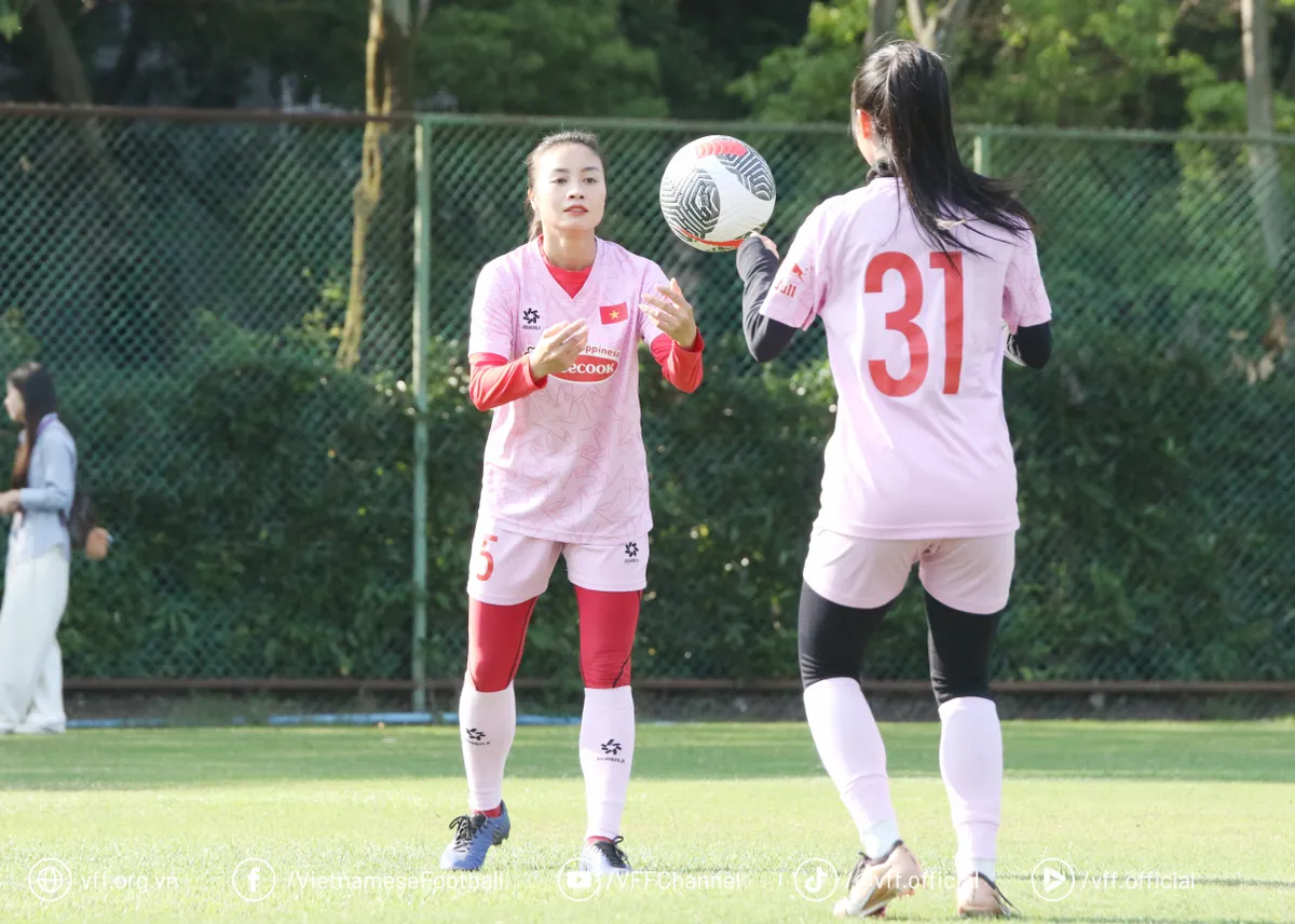ĐT Nữ Việt Nam tập trung cho trận đấu gặp chủ nh&agrave; Trung Quốc - Ảnh 2.