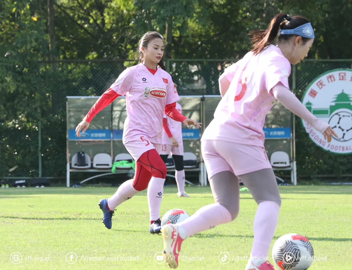 ĐT Nữ Việt Nam tập trung cho trận đấu gặp chủ nh&agrave; Trung Quốc - Ảnh 1.