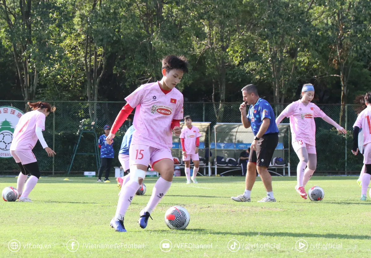 ĐT Nữ Việt Nam tập trung cho trận đấu gặp chủ nh&agrave; Trung Quốc - Ảnh 5.