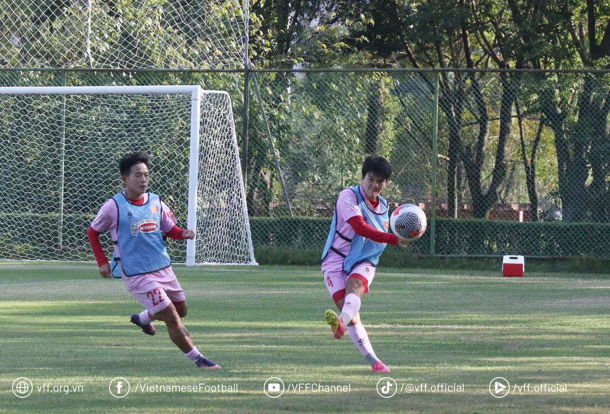 HLV Mai Đức Chung: ĐT nữ Việt Nam duy tr&igrave; cường độ tập luyện cao  - Ảnh 2.