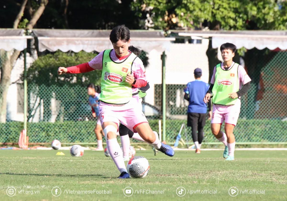 HLV Mai Đức Chung: ĐT nữ Việt Nam duy tr&igrave; cường độ tập luyện cao  - Ảnh 3.