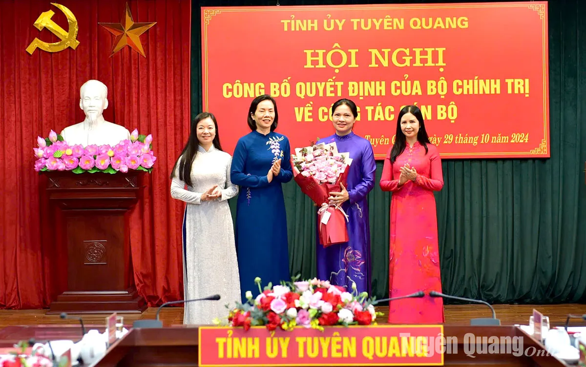 Bà Hà Thị Nga giữ chức vụ Bí thư Tỉnh ủy Tuyên Quang - Ảnh 8.