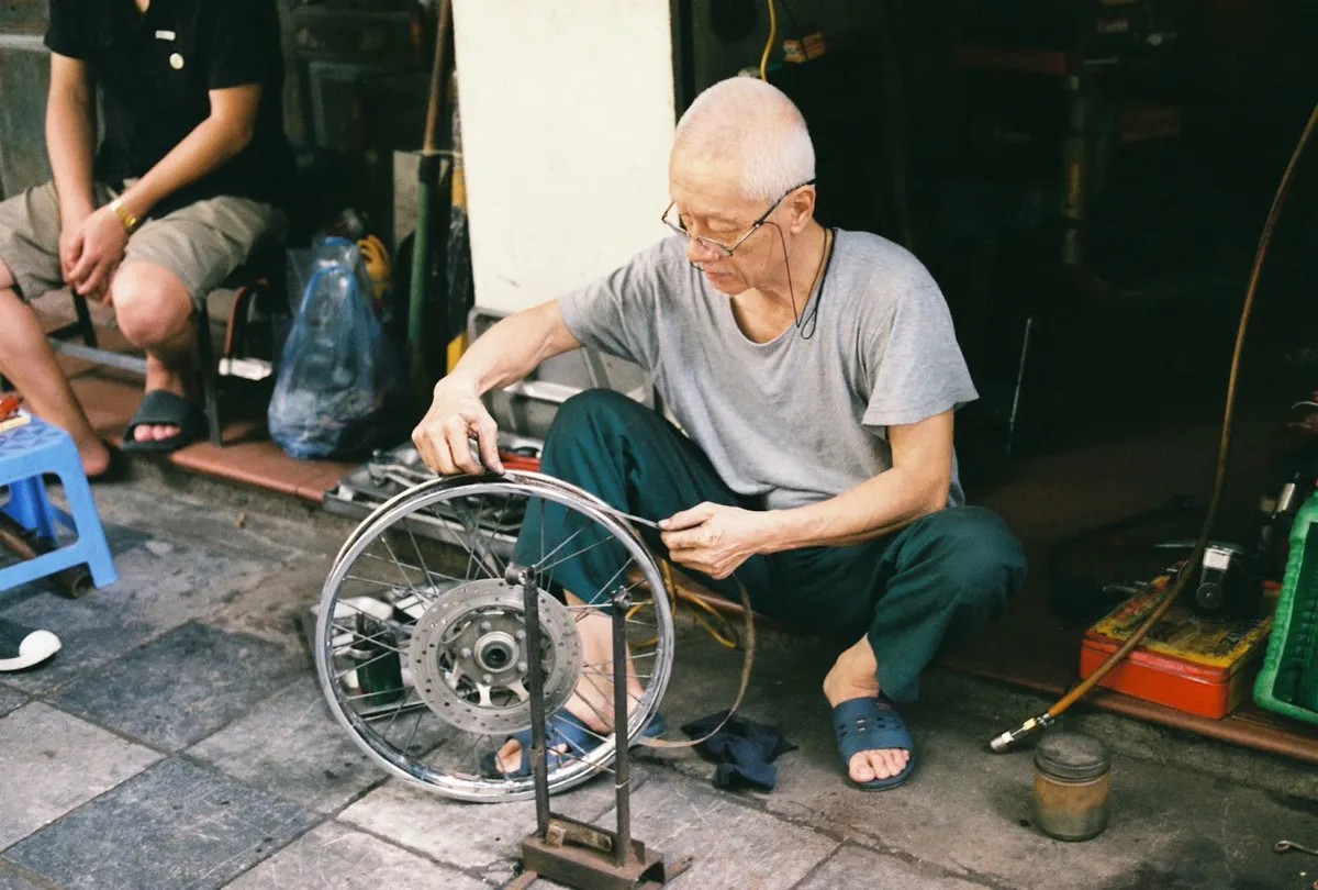 “Sống chậm” giữa mùa thu Hà Nội với thú chơi chụp ảnh phim - Ảnh 8.