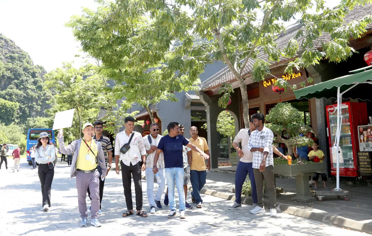 Đo&agrave;n 4.500 kh&aacute;ch Ấn Độ đến Việt Nam: T&iacute;n hiệu năm du lịch khởi sắc  - Ảnh 2.