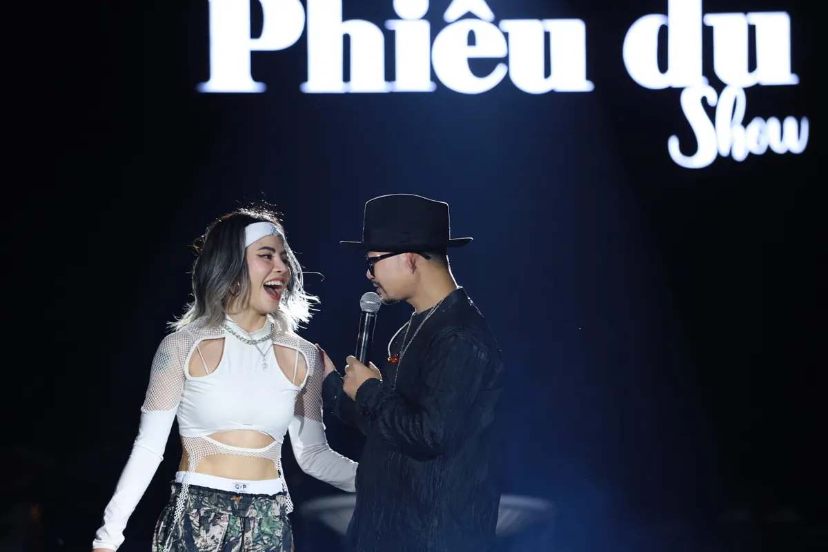 Anh tài Hà Lê phiêu du cùng mùa thu Hà Nội - Ảnh 3.