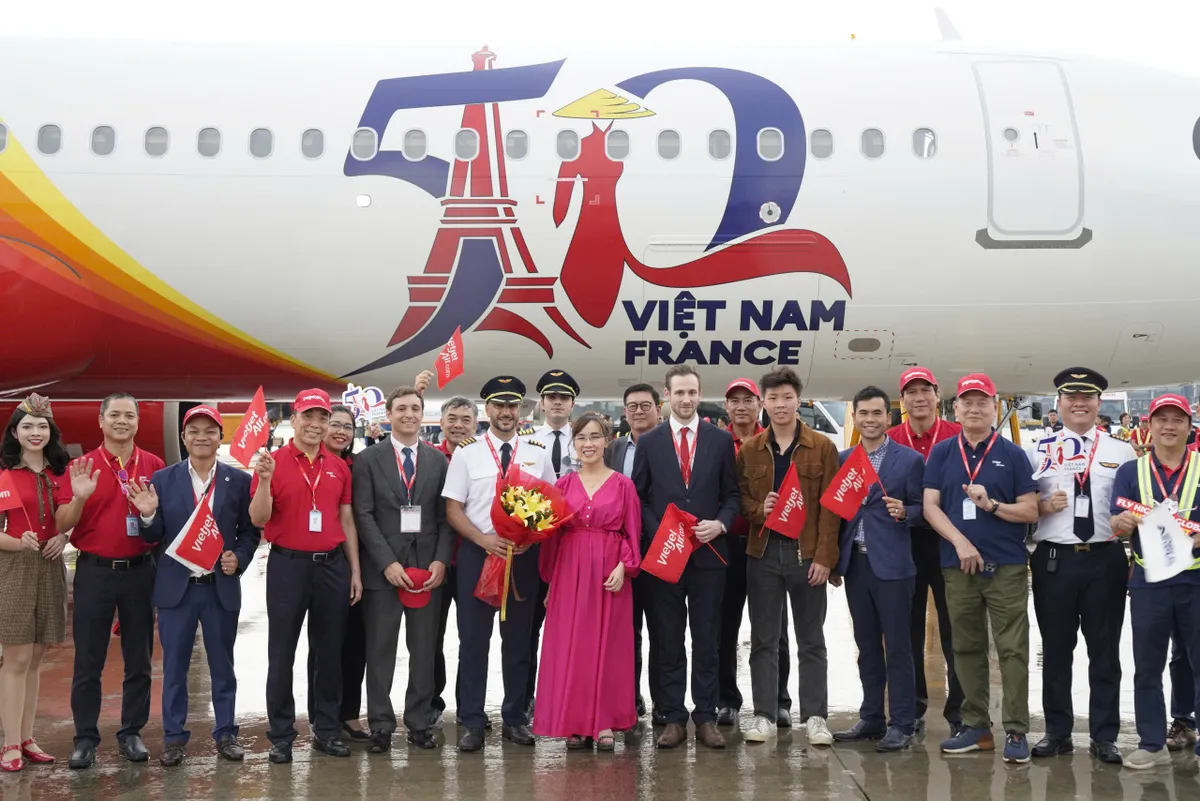Kết th&uacute;c 9 th&aacute;ng năm 2024, Vietjet đạt doanh thu 51.769 tỷ đồng, tiếp tục nhận t&agrave;u bay mới - Ảnh 1.