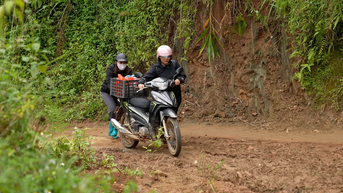 Căn bếp củi đơn sơ tại điểm trường ở Mù Cang Chải - Ảnh 1.