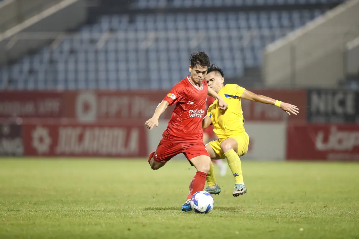 Vòng 6 V.League: CLB Quảng Nam chia điểm với Thể Công - Viettel - Ảnh 1. Vòng 6 V.League: CLB Quảng Nam chia điểm với Thể Công - Viettel - Ảnh 1.