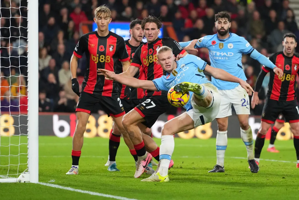 Manchester City đứt chuỗi 32 trận bất bại tại giải Ngoại hạng Anh - Ảnh 1.