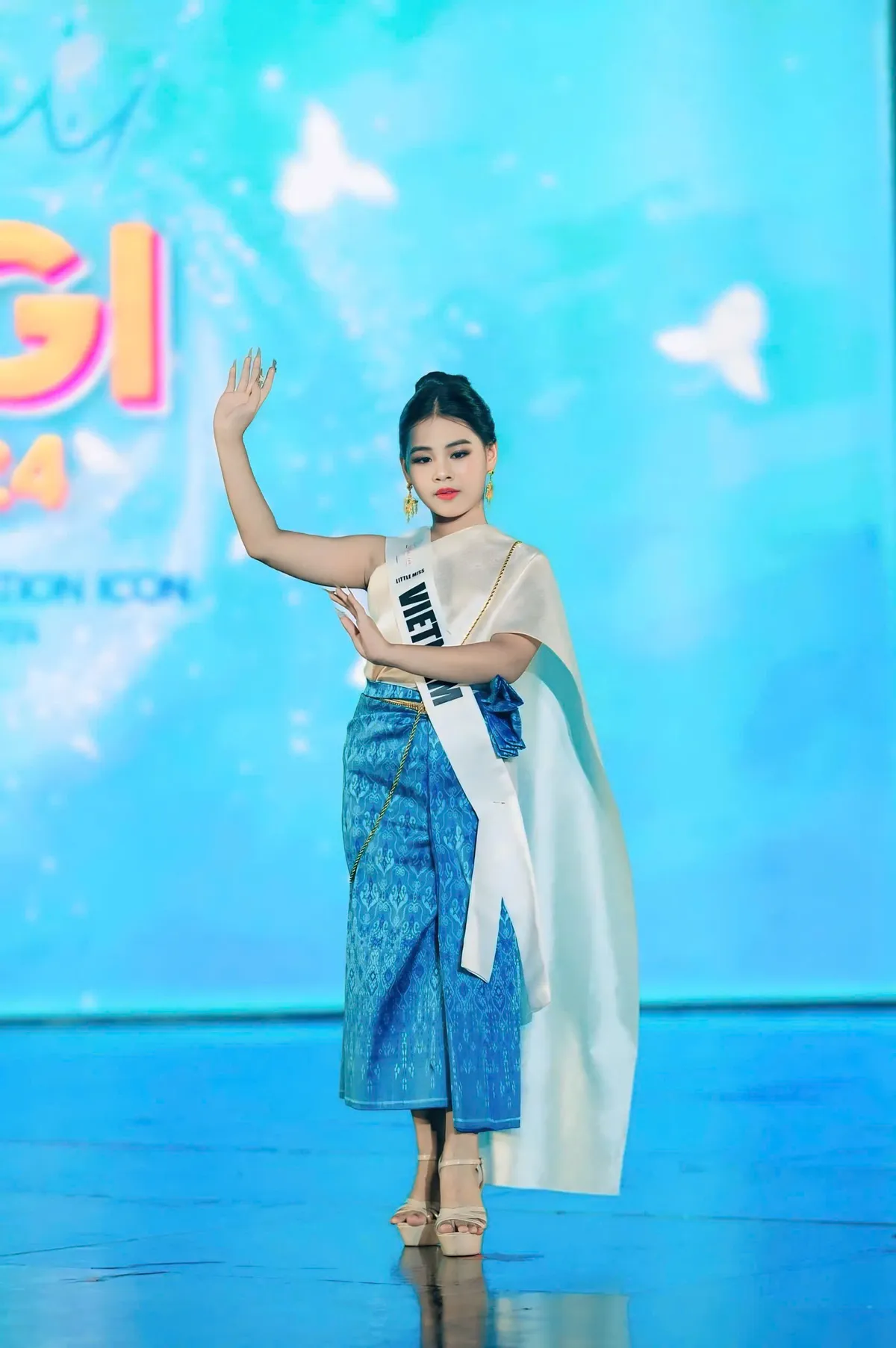 Mẫu nhí Việt Nam đăng quang Á hậu  cuộc thi Little Miss Icon 2024 - Ảnh 2.