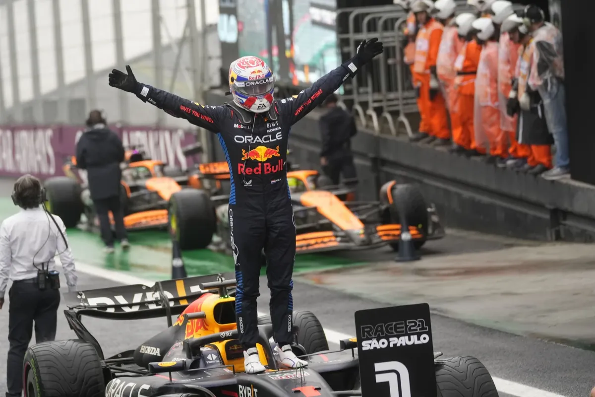 Max Verstappen thắng lợi lịch sử tại sao Paulo, Lando Norris gặp họa mất ng&ocirc;i đầu! - Ảnh 1.