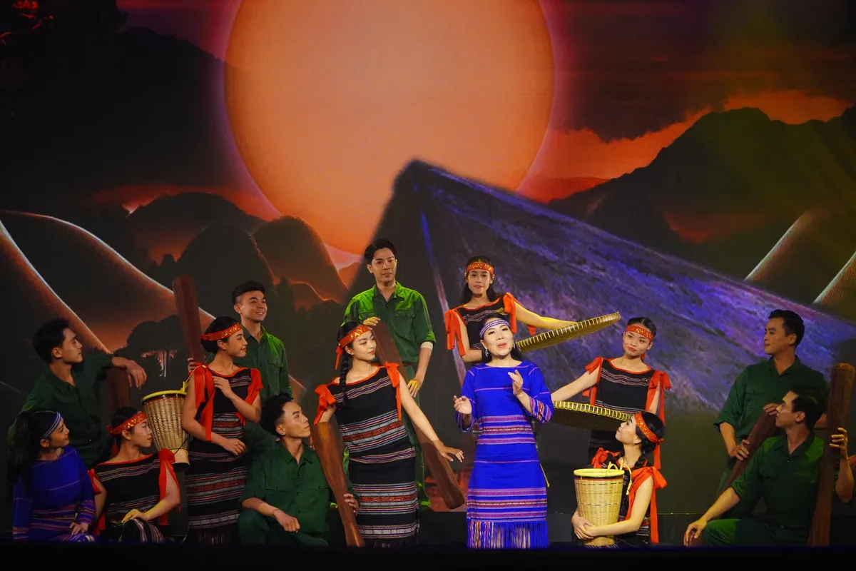 TP Hồ Ch&iacute; Minh tổ chức chương tr&igrave;nh nghệ thuật kỷ niệm 100 năm ng&agrave;y sinh soạn giả Viễn Ch&acirc;u - Ảnh 3.