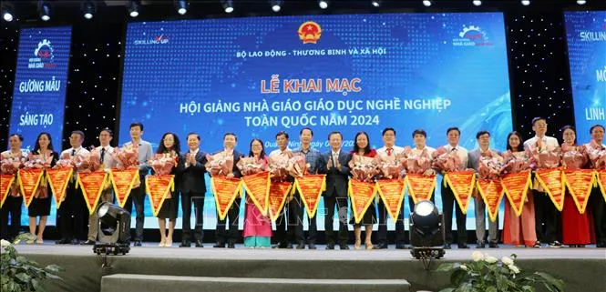 Khai mạc Hội giảng Nhà giáo giáo dục nghề nghiệp toàn quốc năm 2024 - Ảnh 1. Khai mạc Hội giảng Nhà giáo giáo dục nghề nghiệp toàn quốc năm 2024 - Ảnh 1.