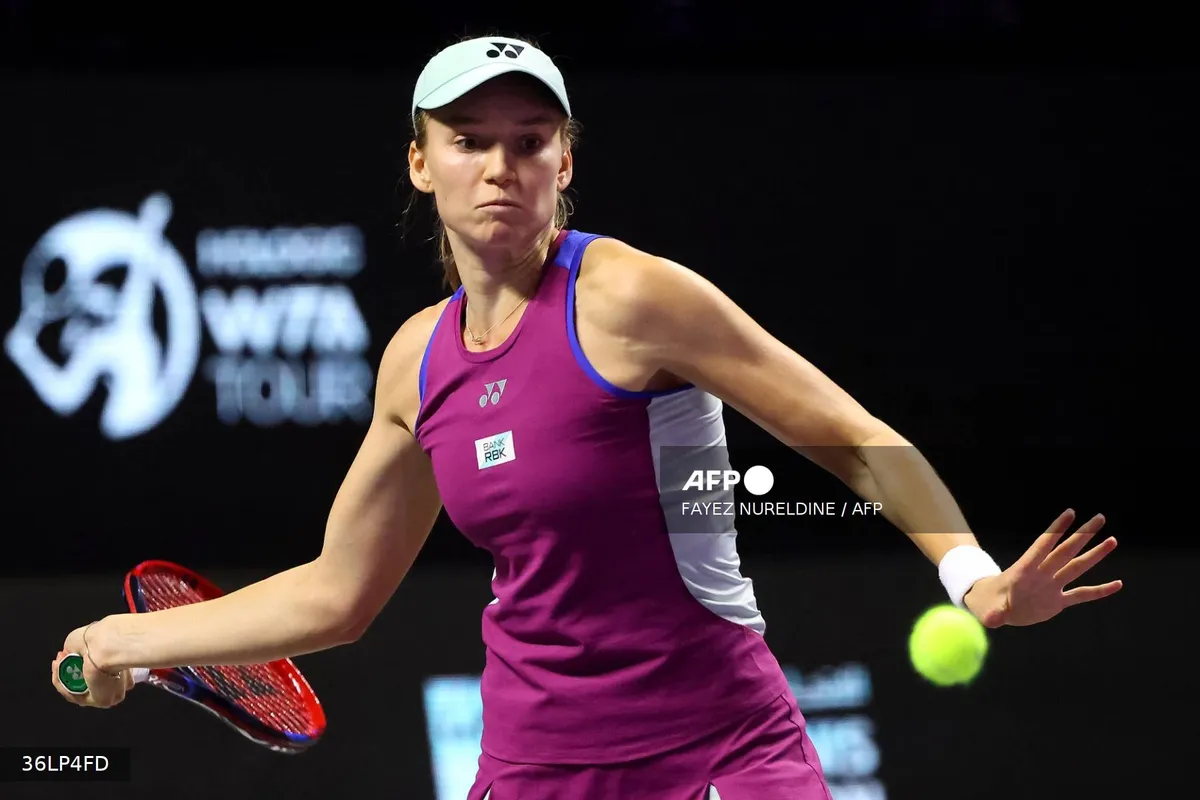 Zheng Qinwen lần đầu v&agrave;o b&aacute;n kết WTA Finals   - Ảnh 2.