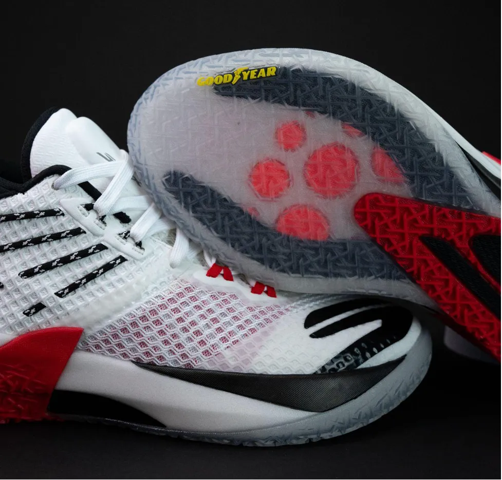 Kết hợp với 3 danh thủ NBA, Skechers ra mắt BST gi&agrave;y b&oacute;ng rổ chiều l&ograve;ng mọi d&acirc;n chơi - Ảnh 5.