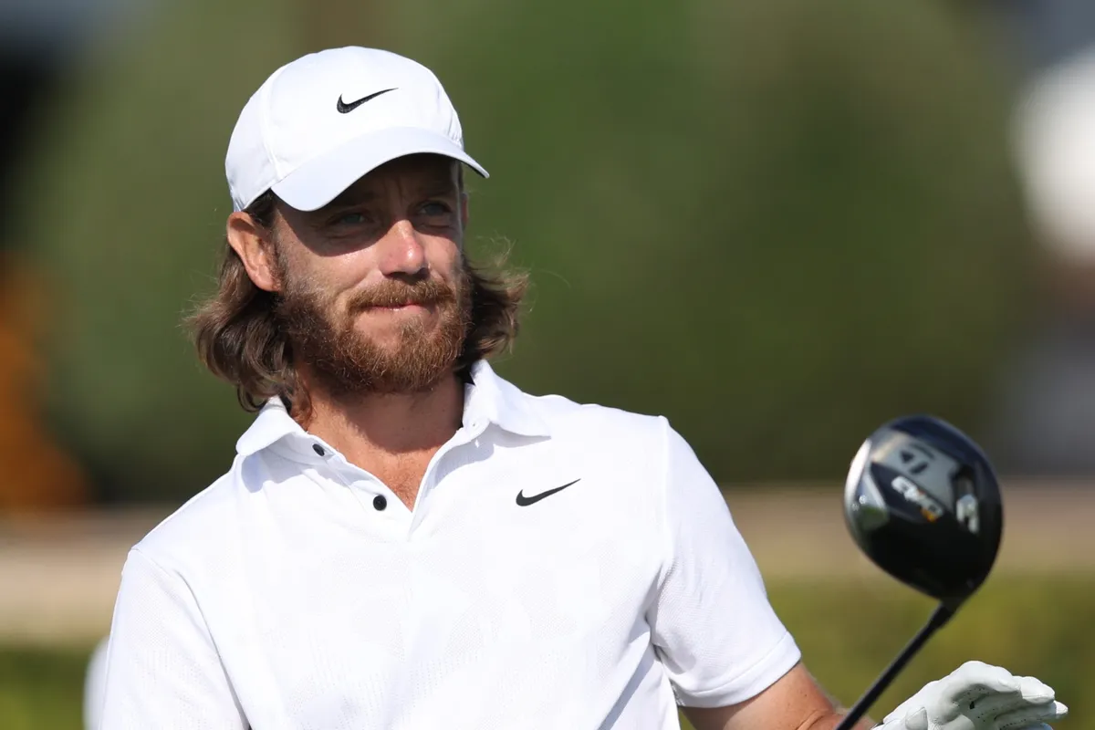 Tommy Fleetwood dẫn đầu v&ograve;ng 1 giải Abu Dhabi Championship - Ảnh 1.