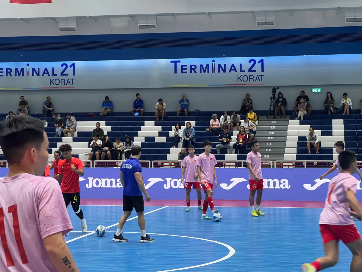 HLV Diego Giustozzi (ĐT futsal Việt Nam): Trận đấu kh&oacute; nhưng to&agrave;n đội sẽ quyết t&acirc;m - Ảnh 1.