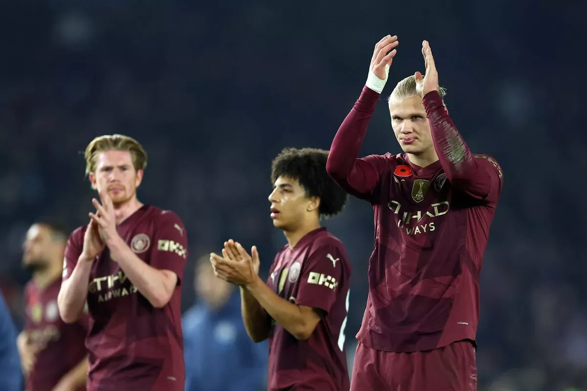 Pep Guardiola v&agrave; cuộc khủng hoảng ở Man City: Li&ecirc;n tiếp thất bại, tương lai bấp b&ecirc;nh? - Ảnh 1.