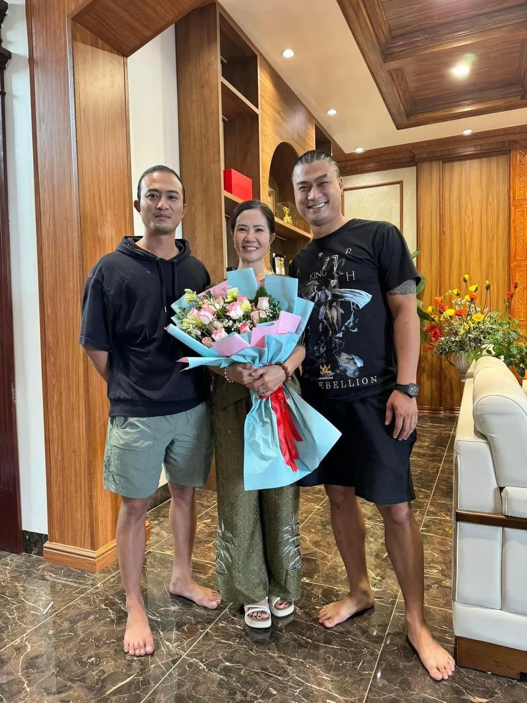 Đo&agrave;n l&agrave;m phim Độc đạo ch&iacute;nh thức đ&oacute;ng m&aacute;y - Ảnh 4.