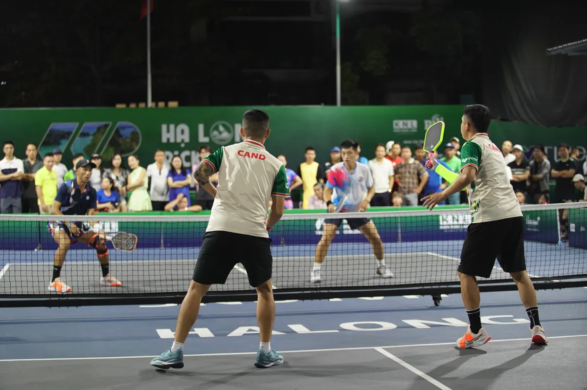 Hơn 700 trận đấu kịch t&iacute;ch kh&eacute;p lại Giải Hạ Long Pickleball Challenger th&agrave;nh c&ocirc;ng - Ảnh 2.