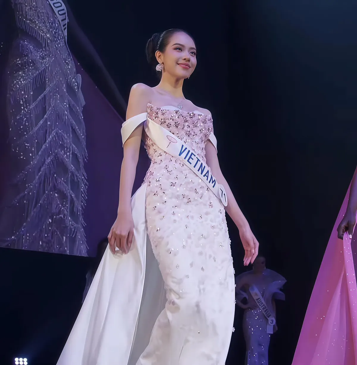 Hoa hậu Thanh Thủy đăng quang Miss International 2024 - Ảnh 11.