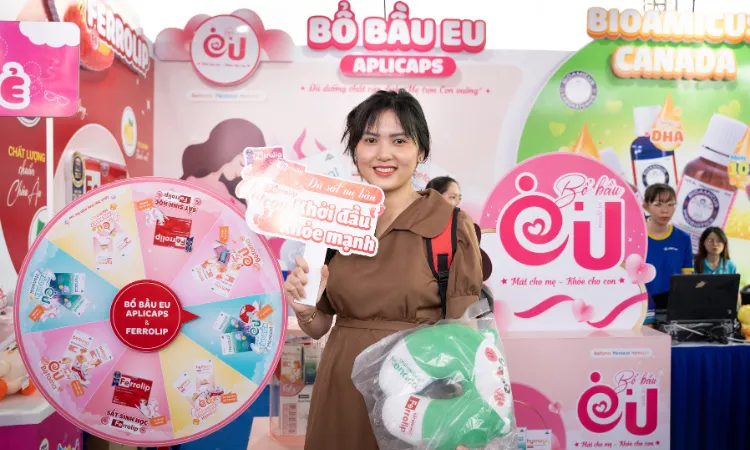 B&atilde;o qu&agrave; tặng của Bổ bầu EU Aplicaps tiếp tục c&agrave;n qu&eacute;t Festival Mẹ bầu v&agrave; em b&eacute; tại TP Hồ Ch&iacute; Minh - Ảnh 3.