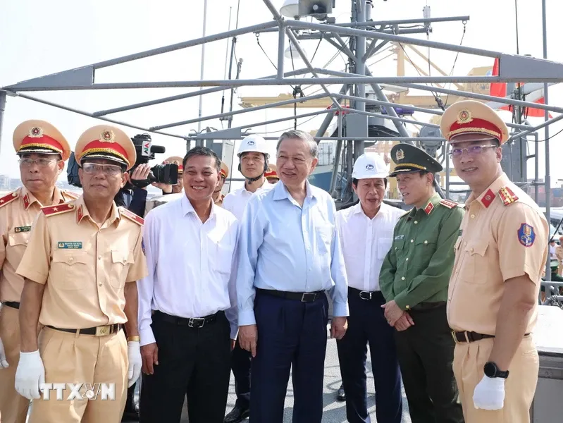 Tổng Bí thư Tô Lâm: Hải Phòng cần phát huy lợi thế cửa chính ra biển, trung tâm kinh tế biển hiện đại - Ảnh 2.