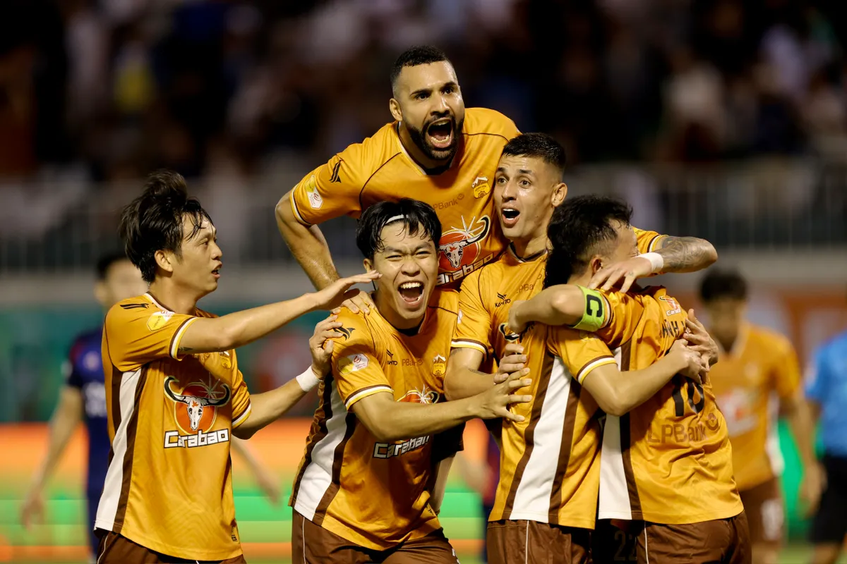 Lịch thi đấu V.League h&ocirc;m nay 15/11: HAGL gặp kh&oacute;, Viettel - Thanh H&oacute;a tranh ng&ocirc;i đầu - Ảnh 1.