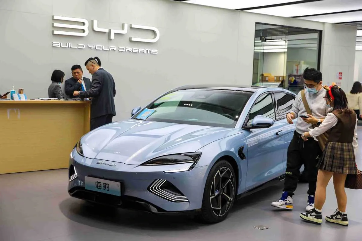 Chiến trường xe điện: Từ xe điện sang xe th&ocirc;ng minh - Ảnh 1.