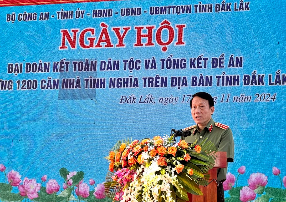 Đại tướng, Bộ trưởng Bộ Công an Lương Tam Quang dự Ngày Hội Đại đoàn kết toàn dân tộc tại Đắk Lắk - Ảnh 2.