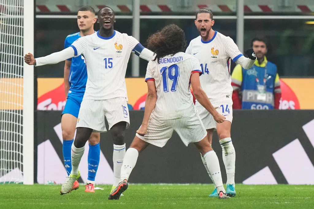 Kết quả UEFA Nations League: Kh&ocirc;ng Mbappe, ĐT Ph&aacute;p dễ d&agrave;ng đ&aacute;nh bại ĐT Italia ngay tr&ecirc;n s&acirc;n kh&aacute;ch   - Ảnh 1.