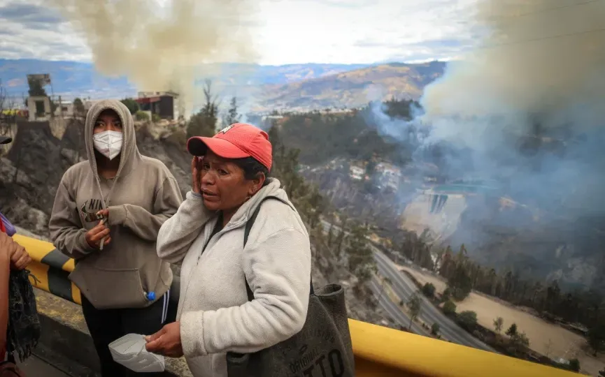 Ecuador ban bố tình trạng khẩn cấp quốc gia do cháy rừng và hạn hán nghiêm trọng - Ảnh 1.