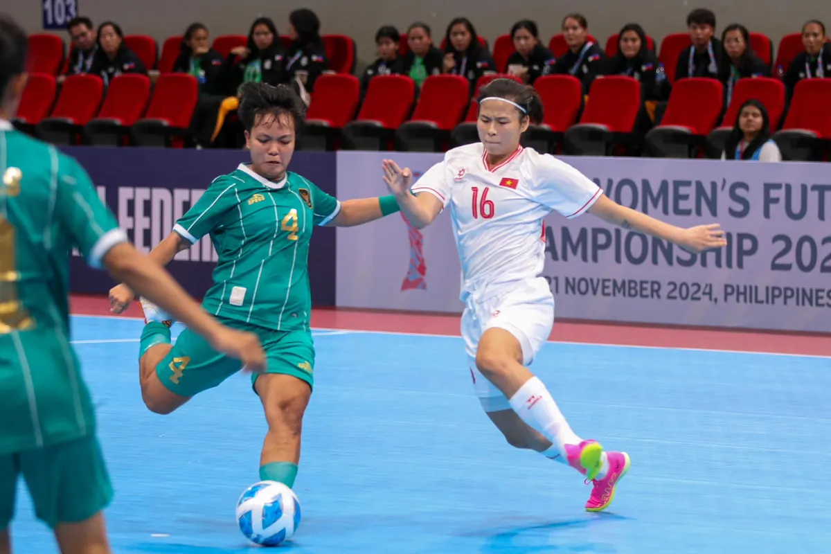 Giải VĐ futsal nữ ĐNA 2024: Tuyển nữ futsal Việt Nam thắng dễ Indonesia - Ảnh 1. Giải VĐ futsal nữ ĐNA 2024: Tuyển nữ futsal Việt Nam thắng dễ Indonesia - Ảnh 1.