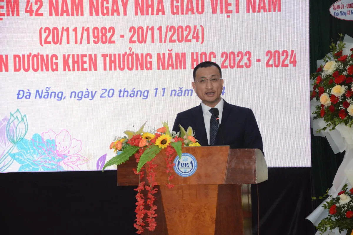 Trường Đại học Sư phạm Kỹ thuật – Đại học Đà Nẵng kỷ niệm 42 năm ngày Nhà giáo Việt Nam - Ảnh 1.