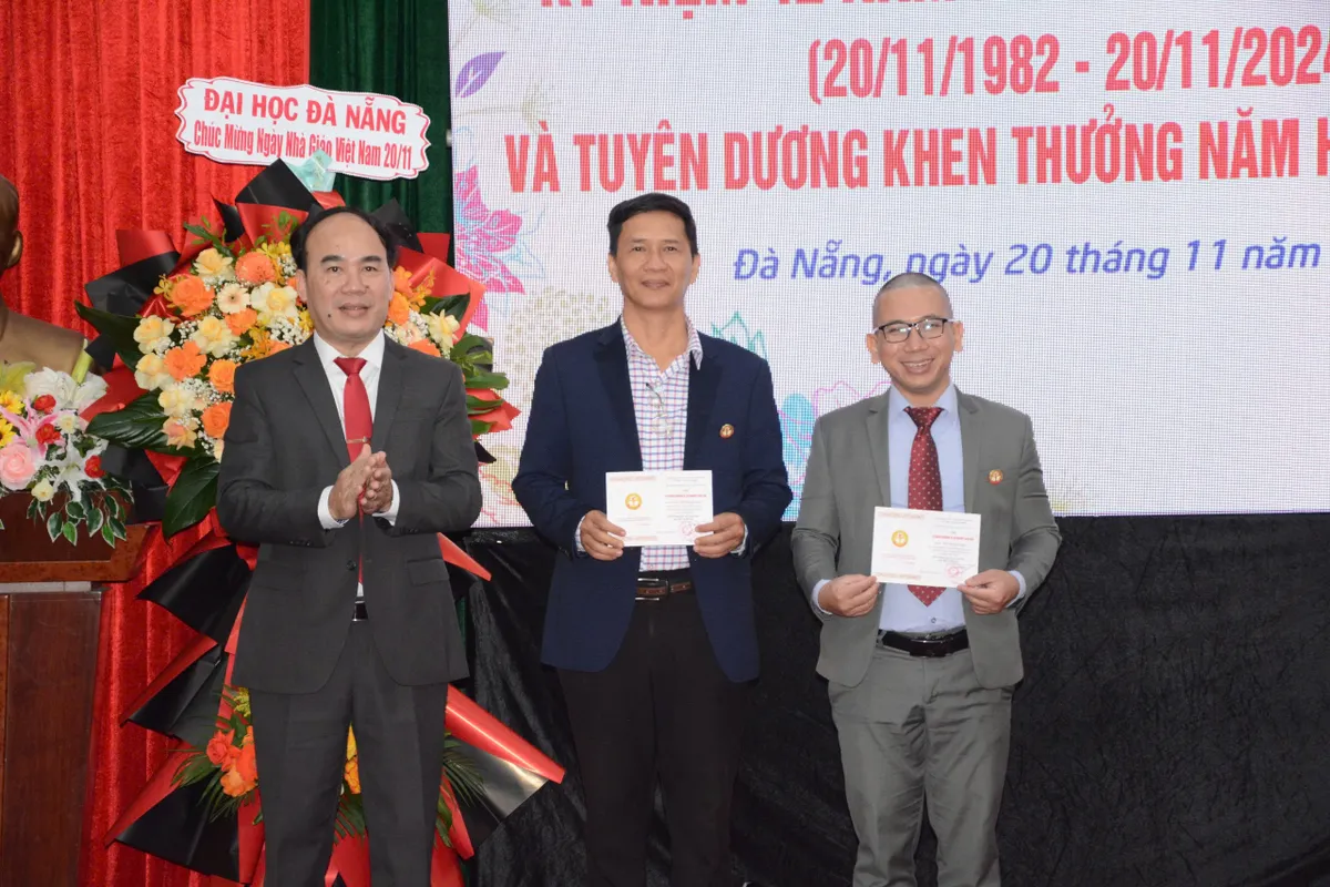 Trường Đại học Sư phạm Kỹ thuật – Đại học Đà Nẵng kỷ niệm 42 năm ngày Nhà giáo Việt Nam - Ảnh 4.