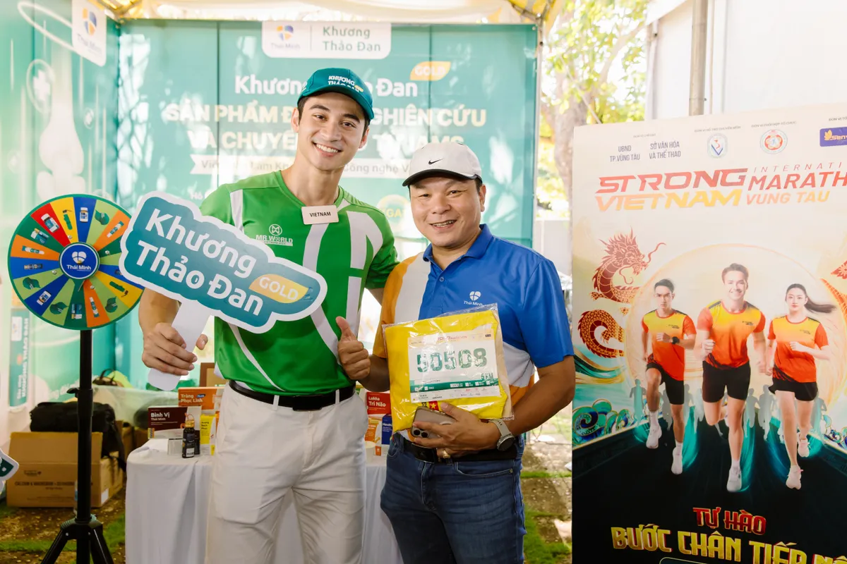 Khương Thảo Đan đồng h&agrave;nh c&ugrave;ng giải chạy Strong Vietnam 2024 - Ảnh 4.