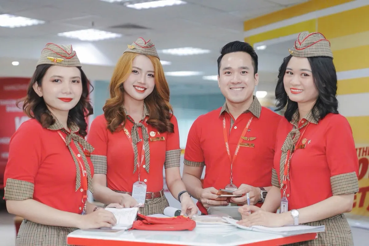 Giải thưởng &ldquo;Nơi l&agrave;m việc tốt nhất Việt Nam 2024&rdquo; xướng t&ecirc;n Vietjet, FPT, Vingroup - Ảnh 4.