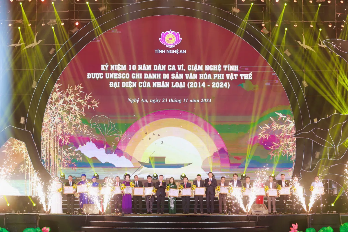  Lễ kỷ niệm 10 năm dân ca Ví, Giặm Nghệ Tĩnh được UNESCO ghi danh - Ảnh 4.