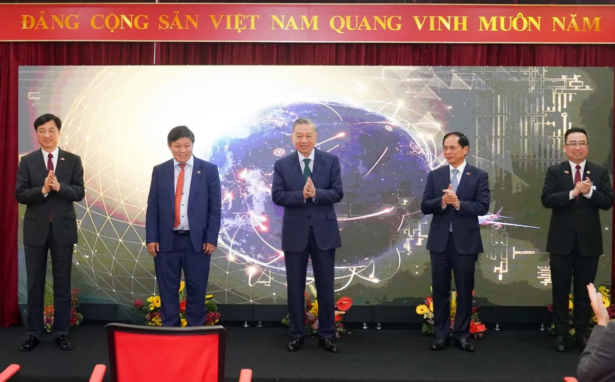 Vietjet khai trương đường bay H&agrave; Nội &ndash; Kuala Lumpur, tăng cường kết nối khu vực ASEAN - Ảnh 1.