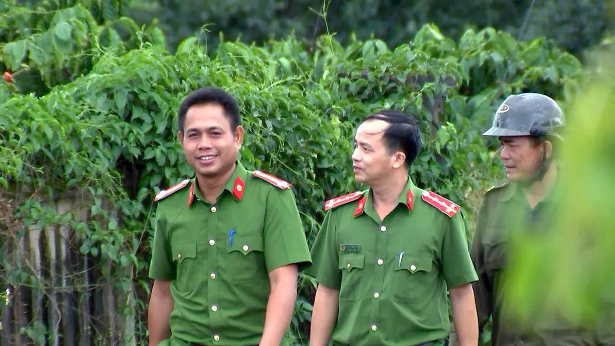 Đắk Lắk: Lực lượng công an tuần tra đêm giữ bình yên trong vụ thu hoạch cà phê - Ảnh 4.