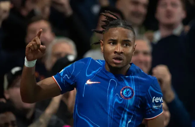 Christopher Nkunku rục rịch rời Chelsea: Bất m&atilde;n với Maresca, tương lai n&agrave;o cho ch&acirc;n s&uacute;t số 1? - Ảnh 2.