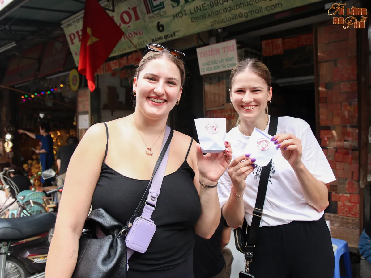 &ldquo;Từ l&agrave;ng ra phố&rdquo;: Lan tỏa gi&aacute; trị văn h&oacute;a truyền thống Việt Nam tới cộng đồng quốc tế - Ảnh 2.