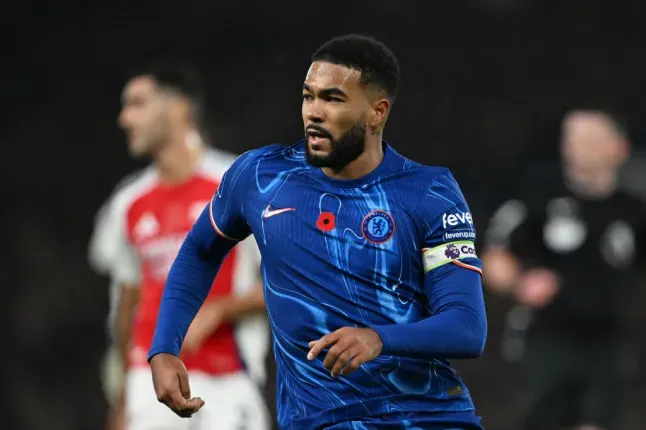 Levi Colwill ng&atilde; quỵ sau trận Leicester: Chelsea đối mặt b&agrave;i to&aacute;n lực lượng căng thẳng! - Ảnh 1.