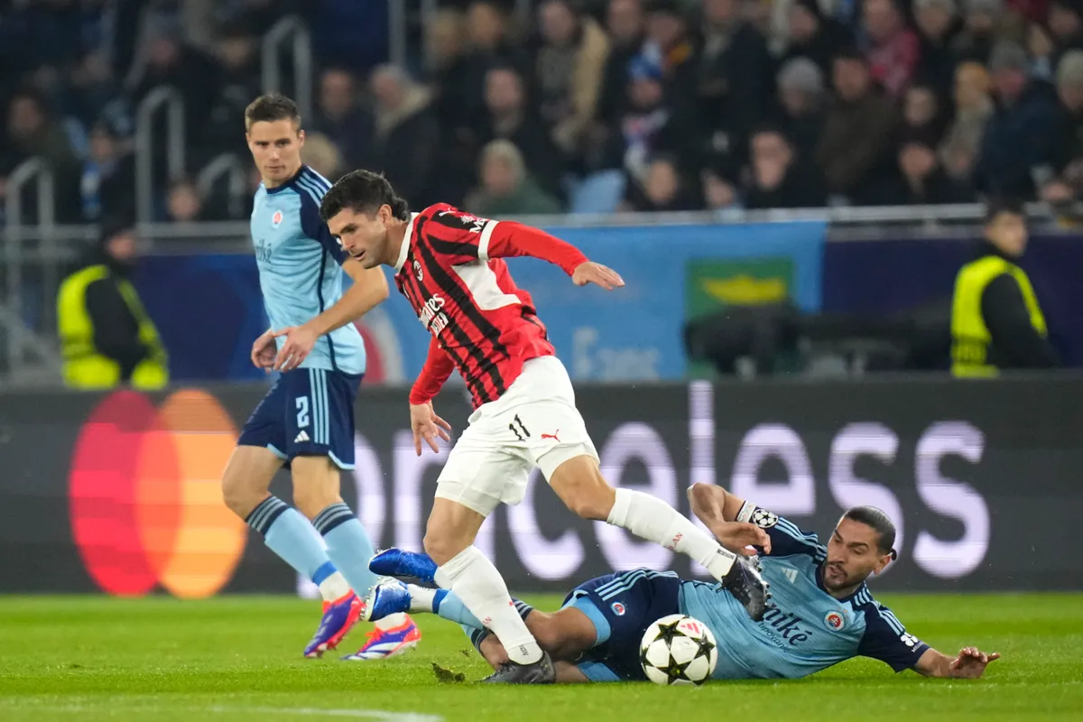 AC Milan gi&agrave;nh chiến thắng tr&ecirc;n s&acirc;n của Slovan Bratislava - Ảnh 1.