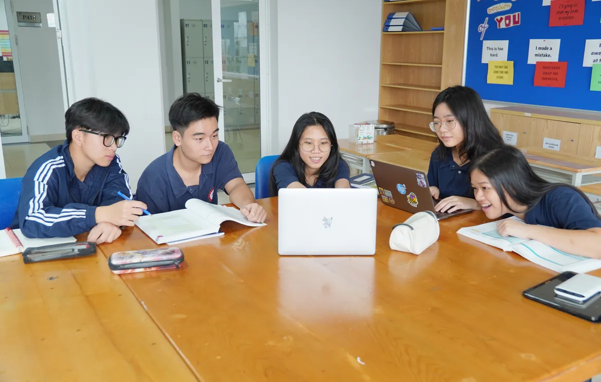 H&agrave;nh tr&igrave;nh từ cậu b&eacute; c&ograve;n hạn chế ngoại ngữ đến lọt top 1 Thế giới kỳ thi Quốc tế Cambridge AS Level - Ảnh 2.