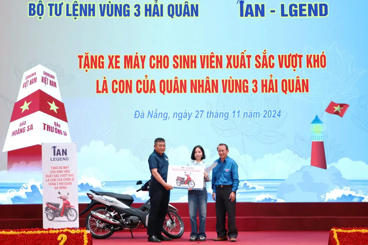 Chương tr&igrave;nh &ldquo;V&igrave; Ho&agrave;ng Sa, Trường Sa th&acirc;n y&ecirc;u&rdquo; tại V&ugrave;ng 3 Hải qu&acirc;n - Ảnh 5.