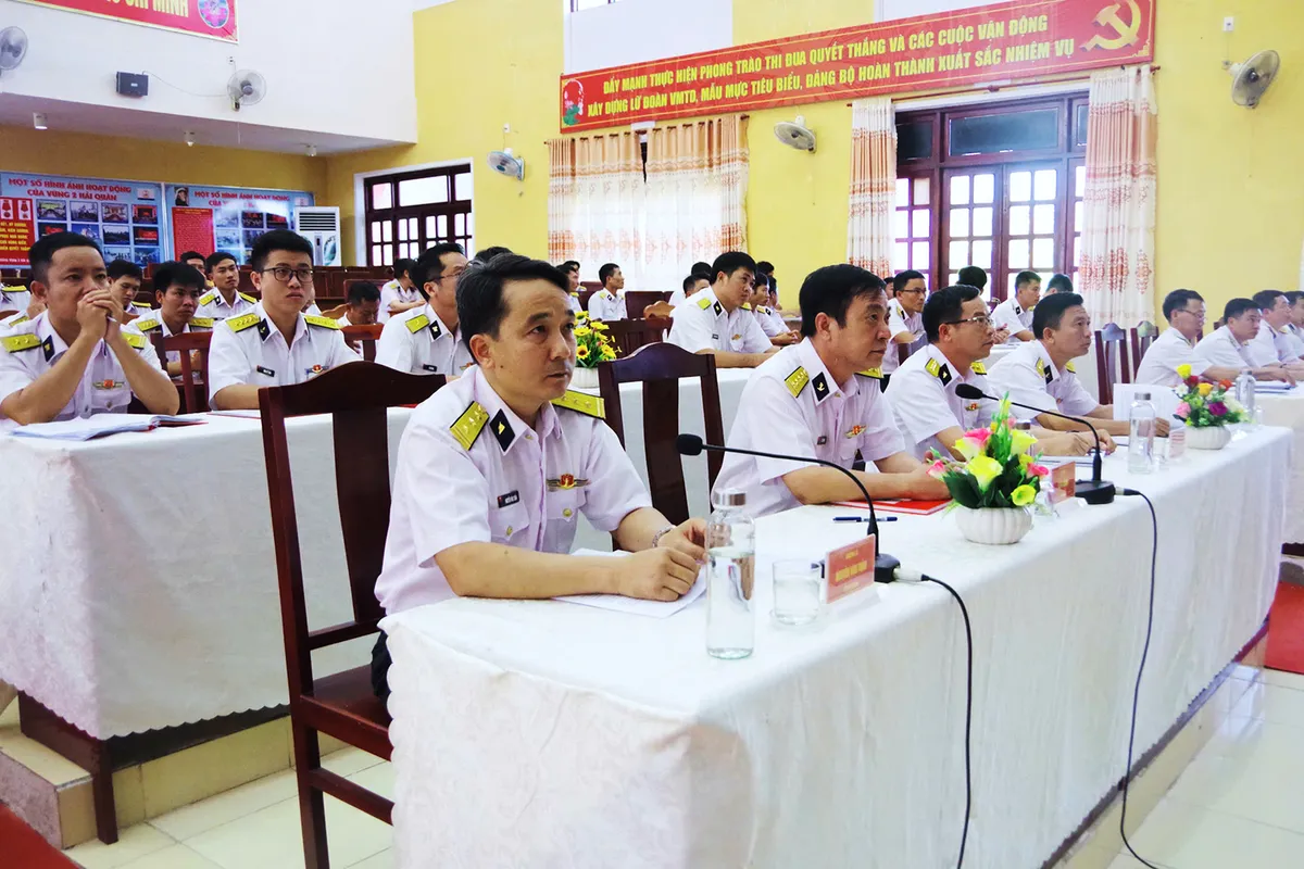 Lữ đo&agrave;n 681 V&ugrave;ng 2 Hải qu&acirc;n xứng danh L&aacute; chắn th&eacute;p bảo vệ biển, đảo của Tổ quốc - Ảnh 2.