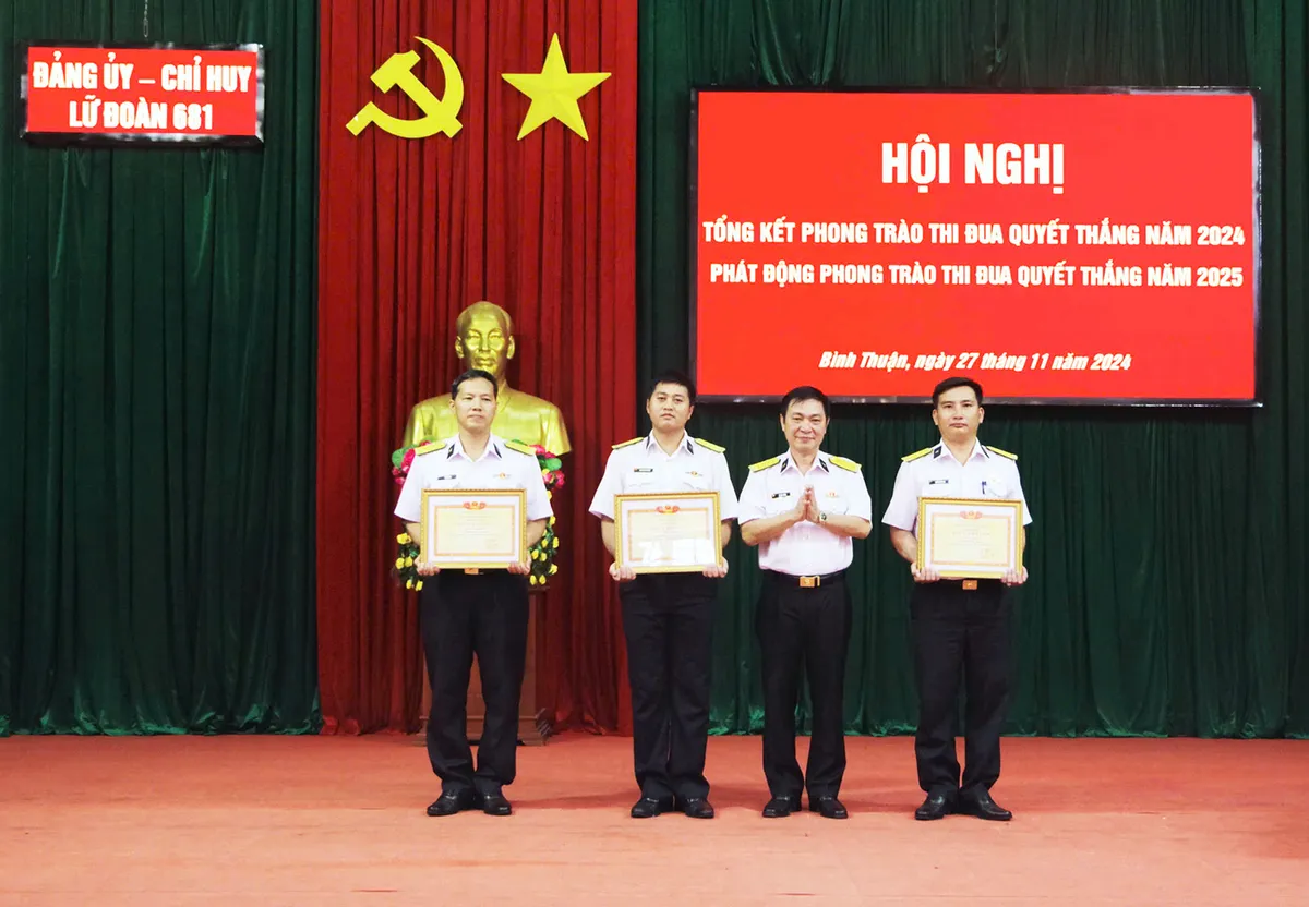 Lữ đo&agrave;n 681 V&ugrave;ng 2 Hải qu&acirc;n xứng danh L&aacute; chắn th&eacute;p bảo vệ biển, đảo của Tổ quốc - Ảnh 3.